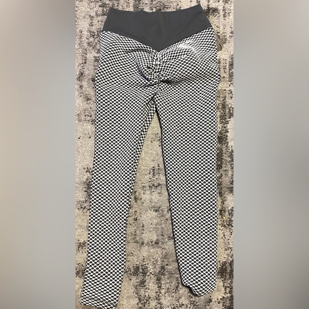 New W/O tags! Tiktok leggings!